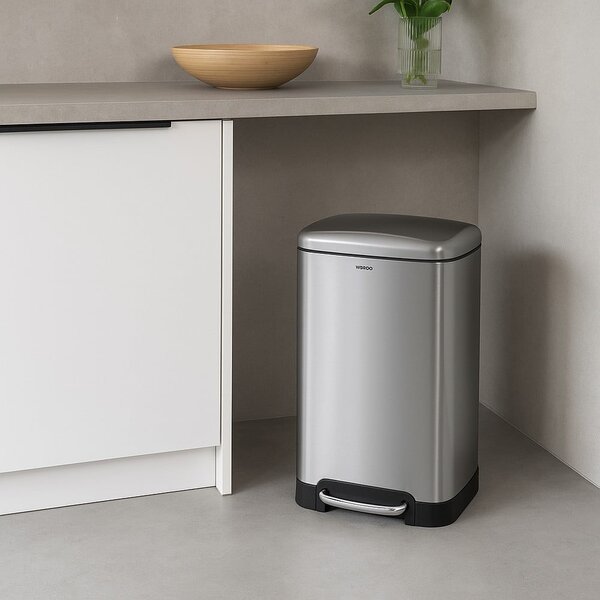 Nerezový pedálový odpadkový koš Wenko, 30 l