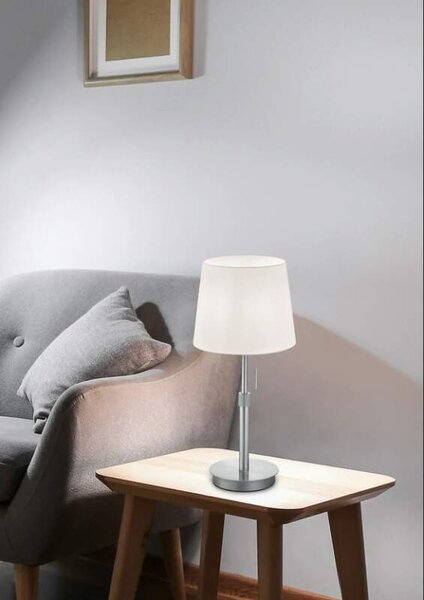 Trio Leuchten 509100107 LYON - Stolní moderní lampa v matném niklu s tahovým vypínačem a bílým textilním stínidlem, 56cm (Moderní stoní lampa, tahový vypínač , stříbrná montura, výškově nastavitelná)