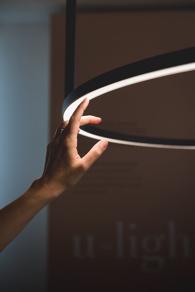 Axolight U-Light, závěsné svítidlo, 63W LED, 3000K, černá, prům. 90cm
