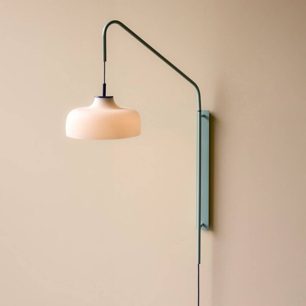 Hübsch HÜBSCH Nástěnné světlo Current, světle modré, výška 71 cm, Modrá, Obývací pokoj / jídelna, Sklo, Moderní