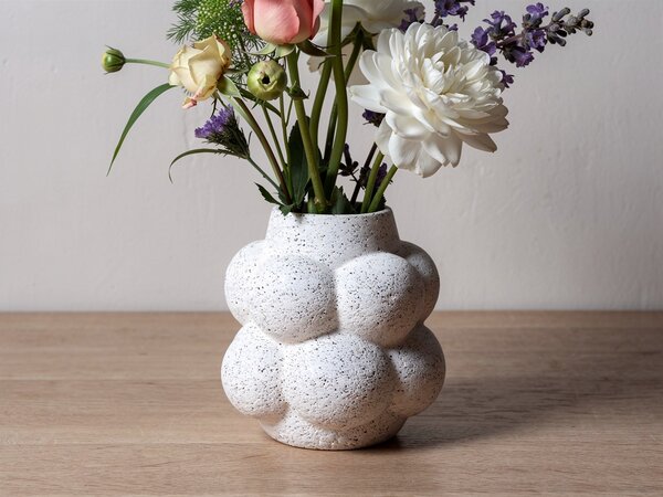 VOJA HOME Váza Orbéliea – stříbrnošedá žula (15 × 15 cm)