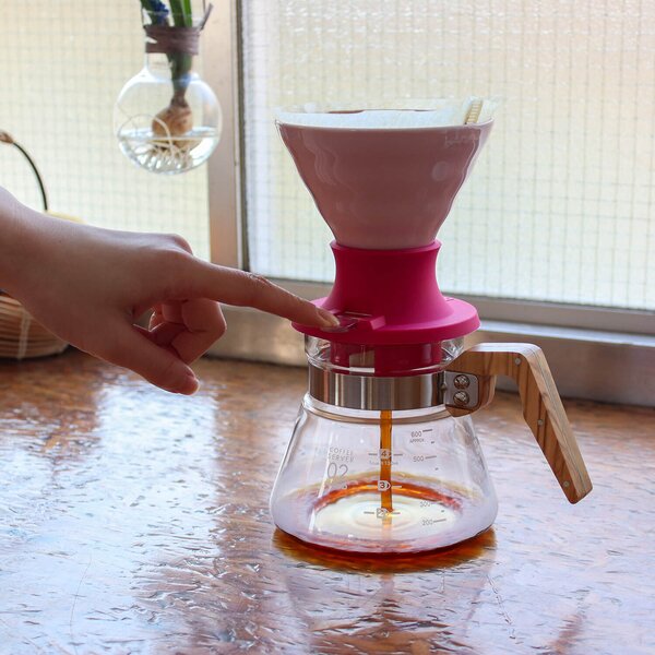 Hario Ceramic Immersion Switch V60-02 - berry pink