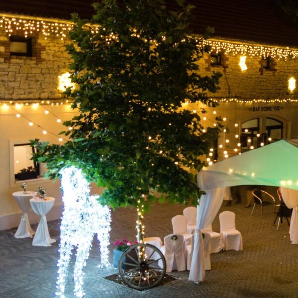 DECOLED Easy Fix LED party osvětlení, 5 m, venkovní, 10 kouliček, 70 teple bílých diod, černý kabel, IP67, prodlužovací
