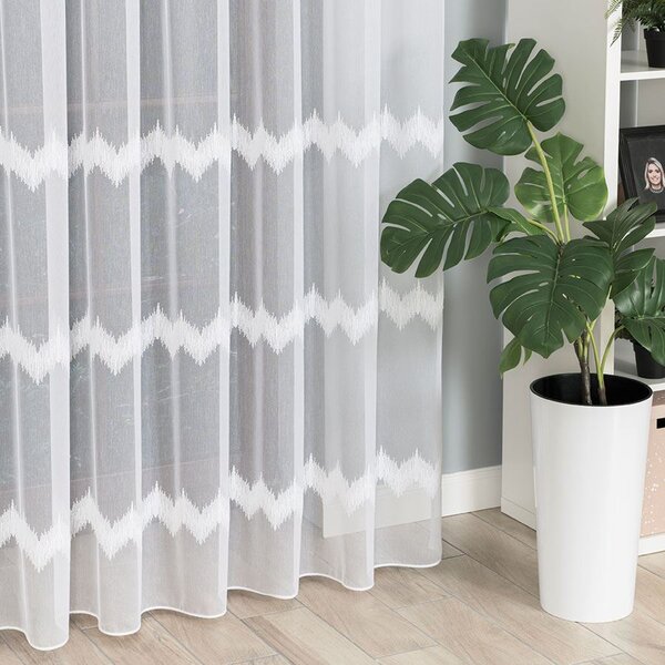 Bílá tylová záclona LADA s pruhovaným vzorem a třpytkami - metrážové šité na míru
