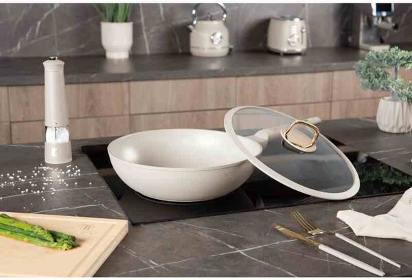 Pánev WOK s titanovým povrchem a poklicí 28 cm Sahara Collection