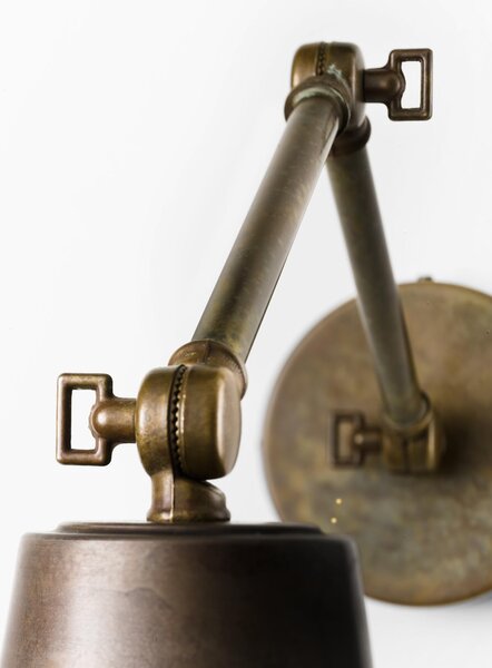 Il Fanale 269.05.OF Loft, industriální nástěnné svítidlo z mosazi a železa, 1x46W E27, prům. 22cm