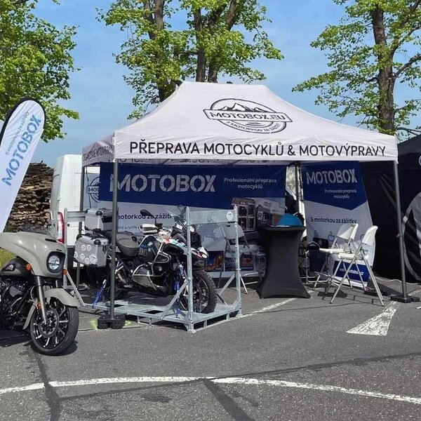 Nůžkový párty stan RedX® PROFI EXTREME COMPOSITE 3x4,5 m (Plně profesionální párty stan 3x4,5 m ve verzi s pevnou kompozitovou konstrukcí - dostupný)