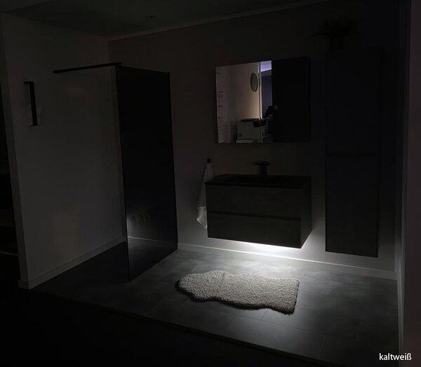 LED světelný pásek pro koupelnové nábytkové sestavy - studená bílá - 50 cm