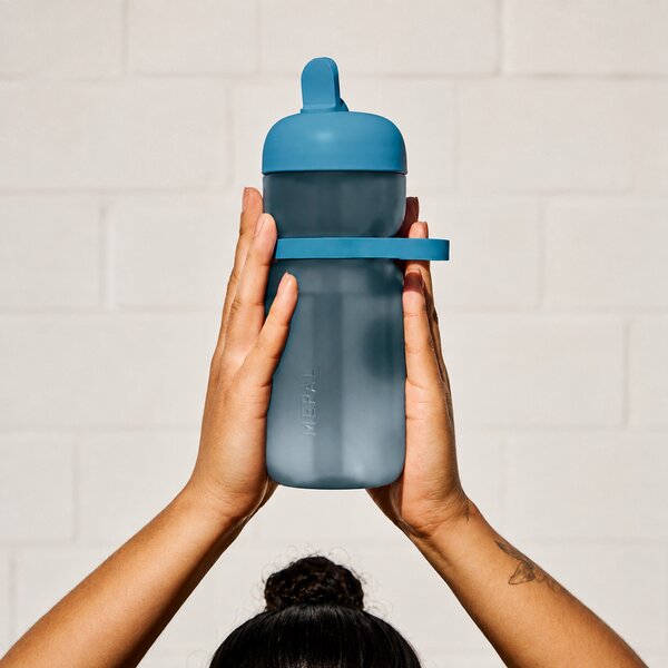 Sportovní láhev Flip, 600ml, Mepal, bílá