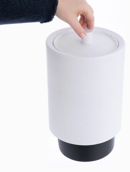 Bílý plastový odpadkový koš 6 l – Orion