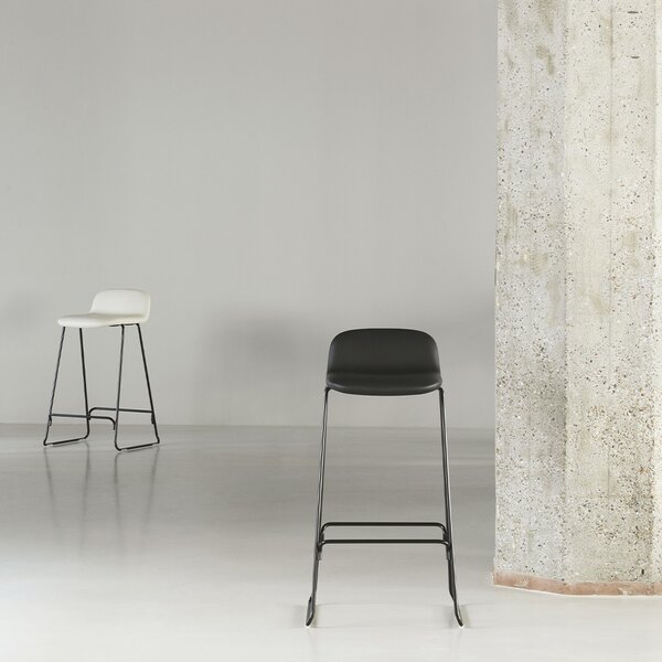 Normann Copenhagen designové barové židle Just Barstool W.Back High (výška 75cm)