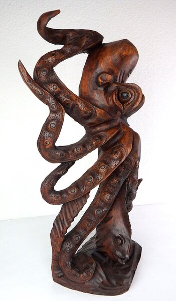 Soška CHOBOTNICE - hnědá, exotické dřevo, ruční práce, 55 cm