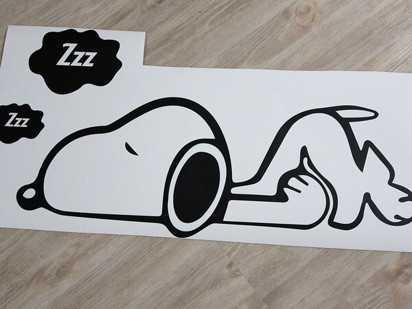 Snoopy na vypínač samolepka na zeď 30 x 15 cm