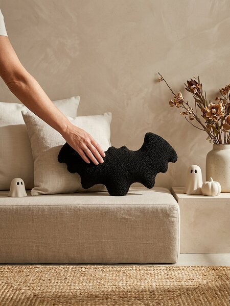 Sinsay - Halloweenský dekorativní polštář ve tvaru netopýra - černá