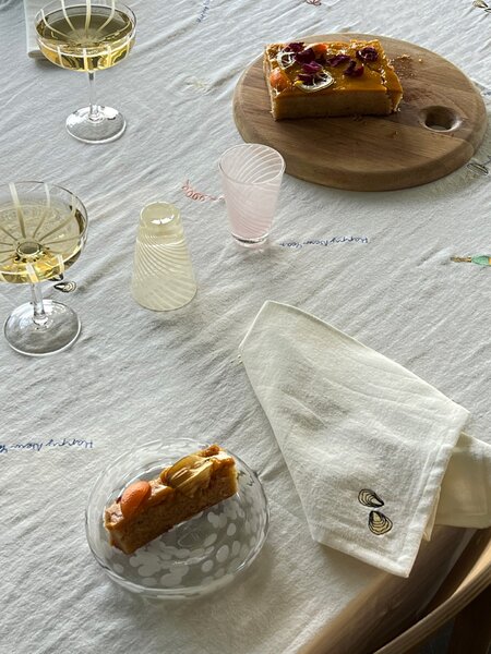 Látkové ubrousky New Year Embroidered – set 4 ks