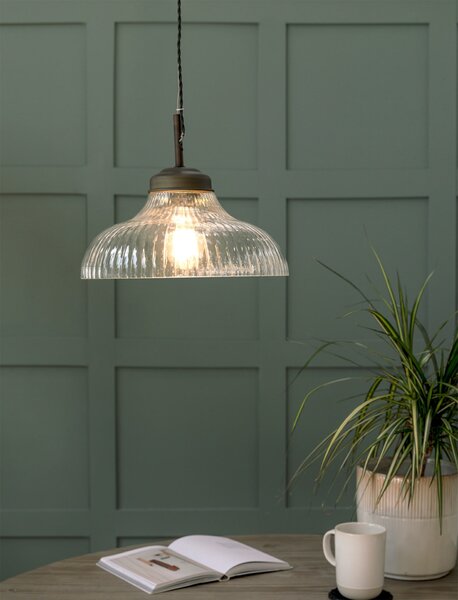 Závěsná lampa Fovant Fluted Glass Antique Brass