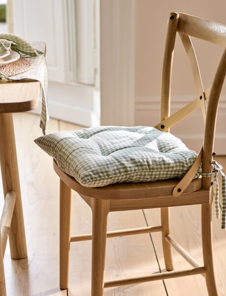 Prošívaný podsedák Oaksey Rosemary Linen 40 × 40 cm