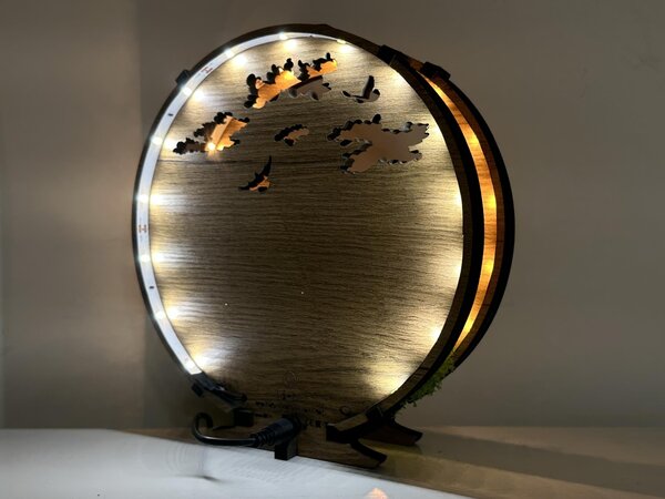 "Kůň s mechem" dřevěná lampa s dvojitým podsvícením 20x22 cm dub