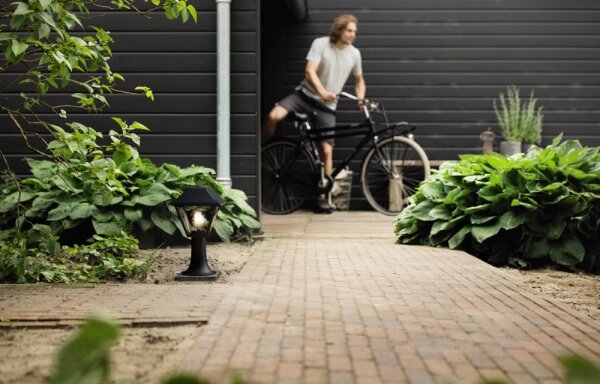 Philips 16496/30/PN - Venkovní lampa MYGARDEN ALPENGLOW 1xE27/60W/230V IP44