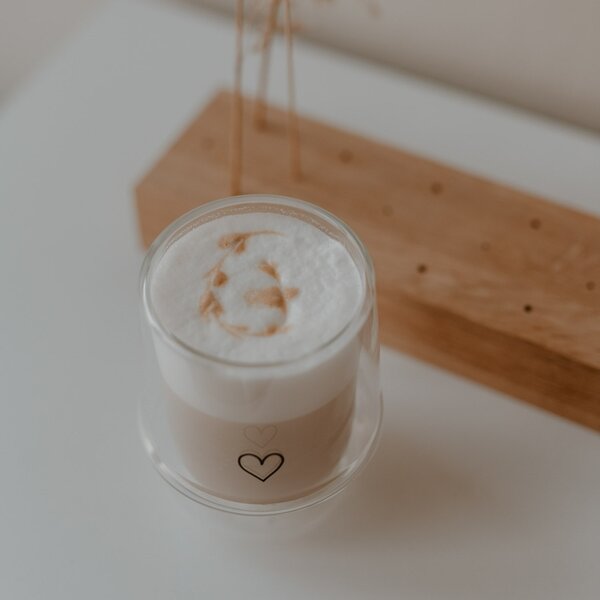 Dvoustěnná sklenice na teplé nápoje Heart 300 ml