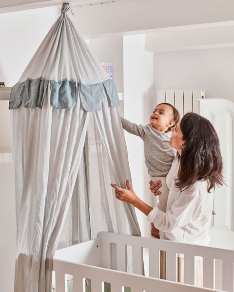 Světle modrý bavlněný baldachýn Carelene – Kave Home