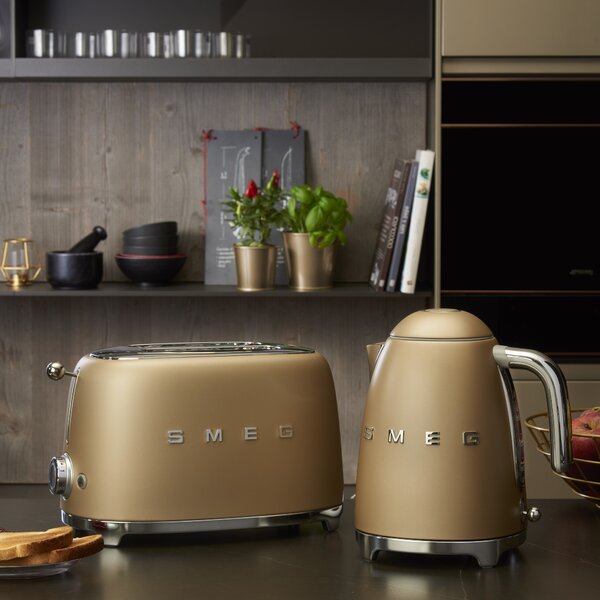Smeg KLF03RDEU Rychlovarná konvice 50's Style červená