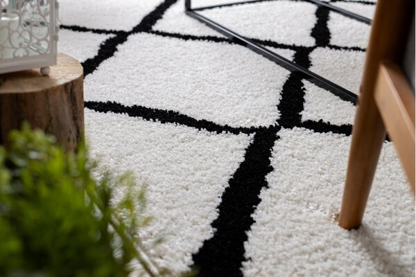 Makro Abra Kusový koberec BERBER CROSS bílý černý Rozměr: 80x150 cm