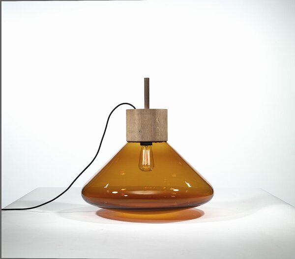 Stojací lampa Brokis Muffins Wood PC852, 1xE27 Povrch Montury: dub evropský - bezbarvý nano lak, Barva skla: Opalín