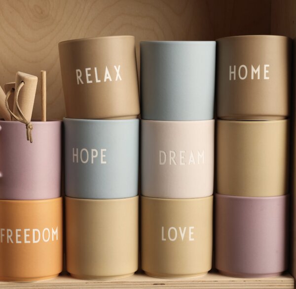 Design Letters Porcelánový hrnek DREAM - Pastel Beige DL194