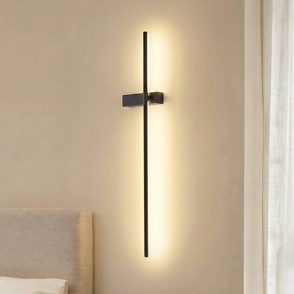 Lindby Nástěnné světlo Natsumi, černé, hliník, 90 cm, Černá, Obývací pokoj / jídelna, Hliník, Moderní