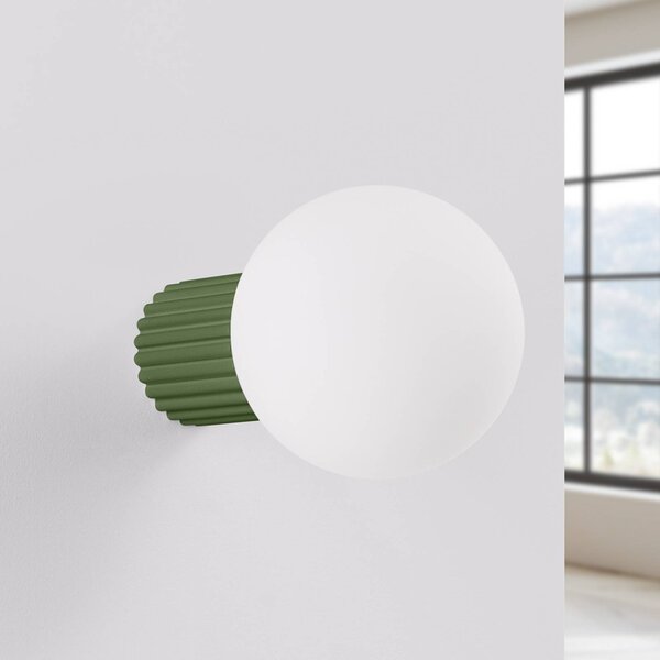 SOLLUX LIGHTING Nástěnné světlo ORBI, olivově zelené, sklo/kov, Ø 12 cm, IP44, G9, stmívatelný, Zelená, Koupelna, Hliník, Koule