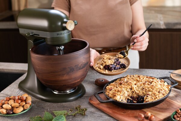 KitchenAid 5KSM180WSEEG Robot kuchyňský Artisan 180 Evergreen s dřevěnou mísou 4,7 l