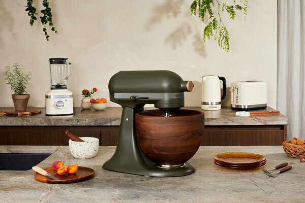 KitchenAid 5KSM180WSEEG Robot kuchyňský Artisan 180 Evergreen s dřevěnou mísou 4,7 l