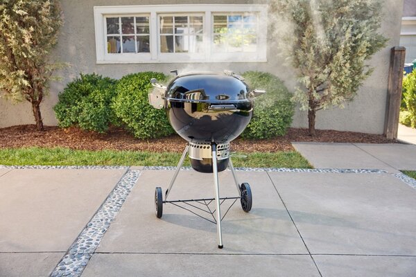 Weber Gril na dřevěné uhlí Master Touch Premium E-5770, 57 cm