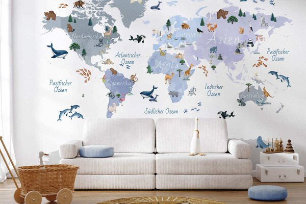 Fototapety Modrá mapa ve stylu akvarelu s motivy zvířat, rostlin a architektury. Popisky v němčině, Fototapety mapy světa, c00009dev1 : uwalls.cz