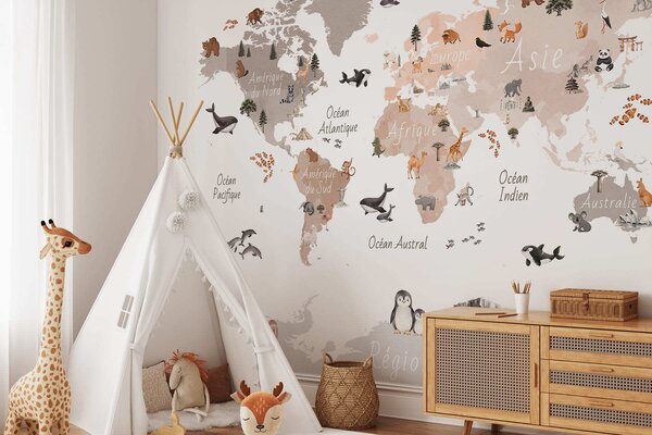 Fototapety Béžová mapa ve stylu akvarelu s motivy zvířat, rostlin a architektury. Popisky ve, Fototapety mapy světa, c00009frv3 : uwalls.cz