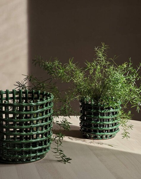 Ferm Living Organizér Ceramic Basket Small, emerald green