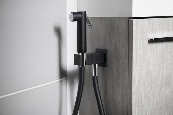 Sapho Sapho, Nástěnný ventil s ruční bidetovou sprškou a bezpečnostní pojistkou, hranatý, černá matná, SG108NE