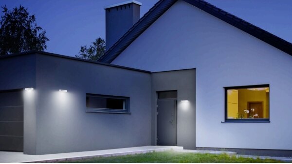 Steinel 052652-LED Solární svítidlo se senzorem LED/1,5W 2x2000mAh IP44 stříbrná