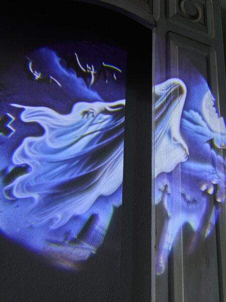 Sinsay - Halloweenský LED projektor s vyměnitelnými barevnými filtry - černá