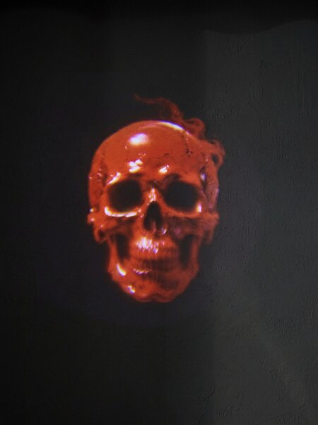 Sinsay - Halloweenský LED projektor s vyměnitelnými barevnými filtry - černá