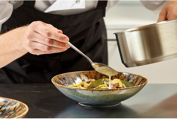 Hnědý hluboký porcelánový talíř ø 21 cm Resto – BonBistro