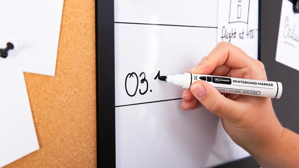 ALLboards COMBI CO96KBM_BK Kombinovaná tabule 3 v 1: bílá magnetická, černá magnetická na křídu a korková 90x60 cm