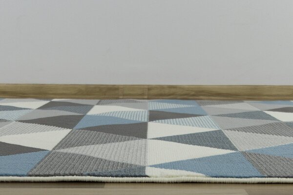 Balta Kusový koberec LUNA 503430/95832 trojúhelníky modrý Rozměr: 60x110 cm