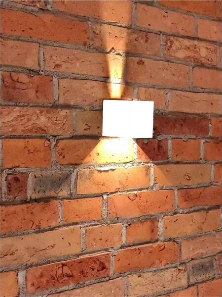 LED Venkovní nástěnné svítidlo 2xLED/3W/230V IP54 bílá