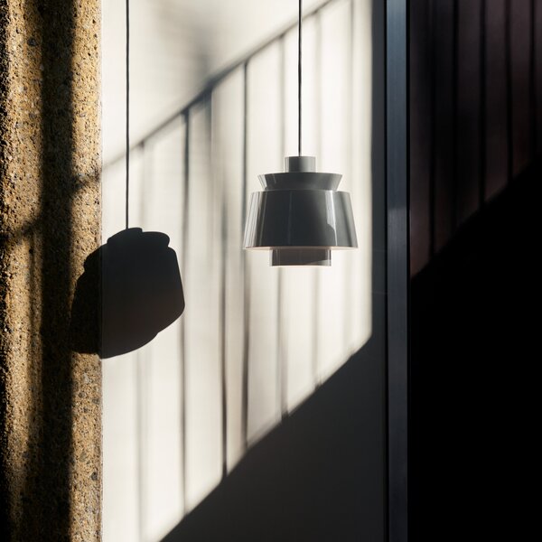 Závěsná svítidlo &Tradition, Utzon JU1, stmívatelné, Šedá, Obývací pokoj, Kov, Design
