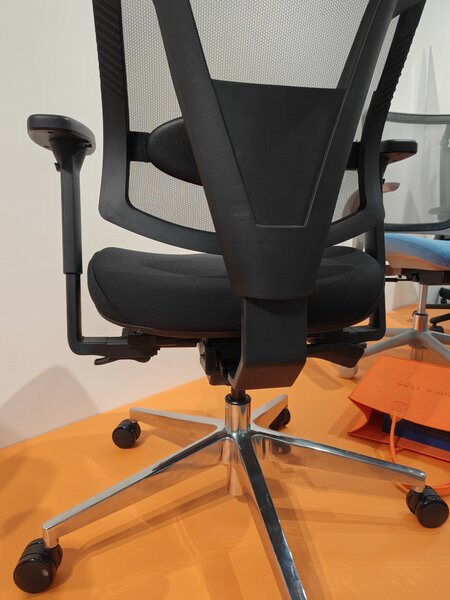 Mercury Ergonomická kancelářská židle OAMA ERGO černá