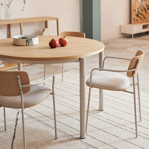 Dubový rozkládací jídelní stůl Kave Home Montuiri 90-170 x 90 cm s šedou podnoží
