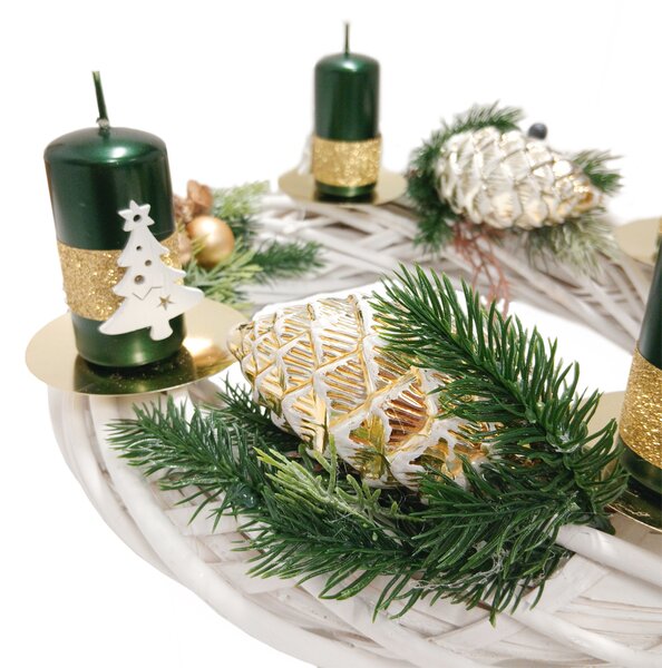 Zlatý adventní svícen