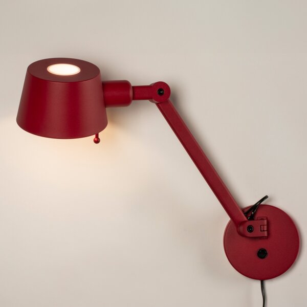 Nástěnné designové svítidlo s ramenem a vypínačem Niki Red (LMD)